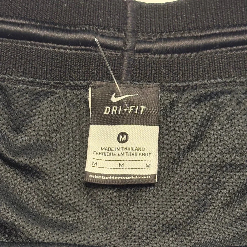 Nike Running Shorts Womens Size Medium Black Dri-FIT Chevron Texture Athletic